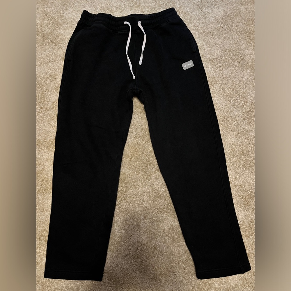 Hollister Men’s Relaxed Sweatpants- Small